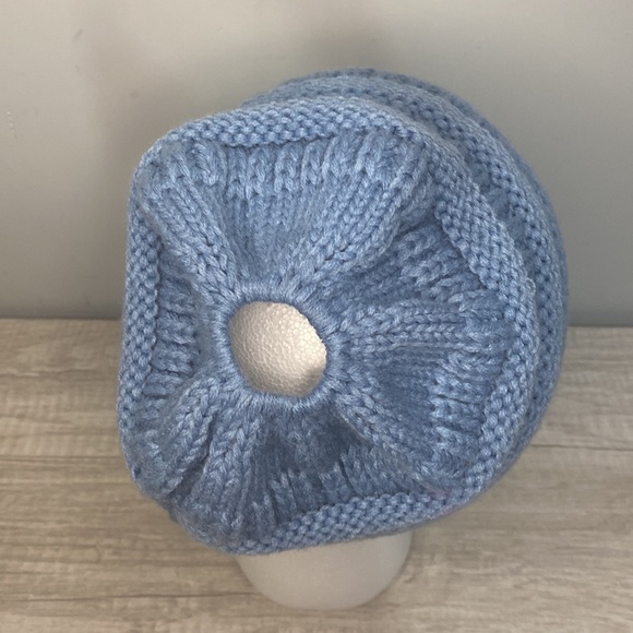 CC Beanie Bun/Ponytail Knit Hat Beanie - Picture 6 of 7